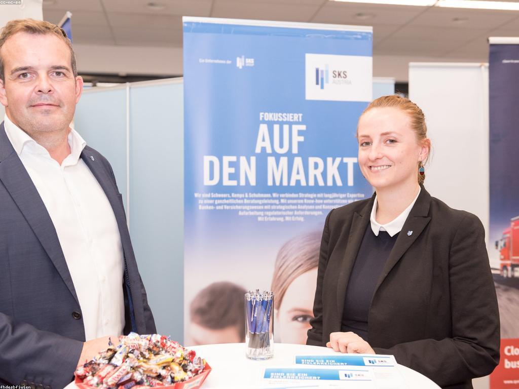 ការពិចារណាអំពីផ្លូវអាជីពនៅមុខវិជ្ជាធ្វើការបាការ៉ាត់